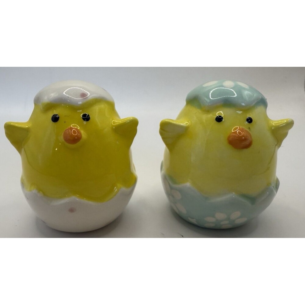 MINI EASTER CHICK SALT AND PEPPER SHAKER SET 2” New Without Box